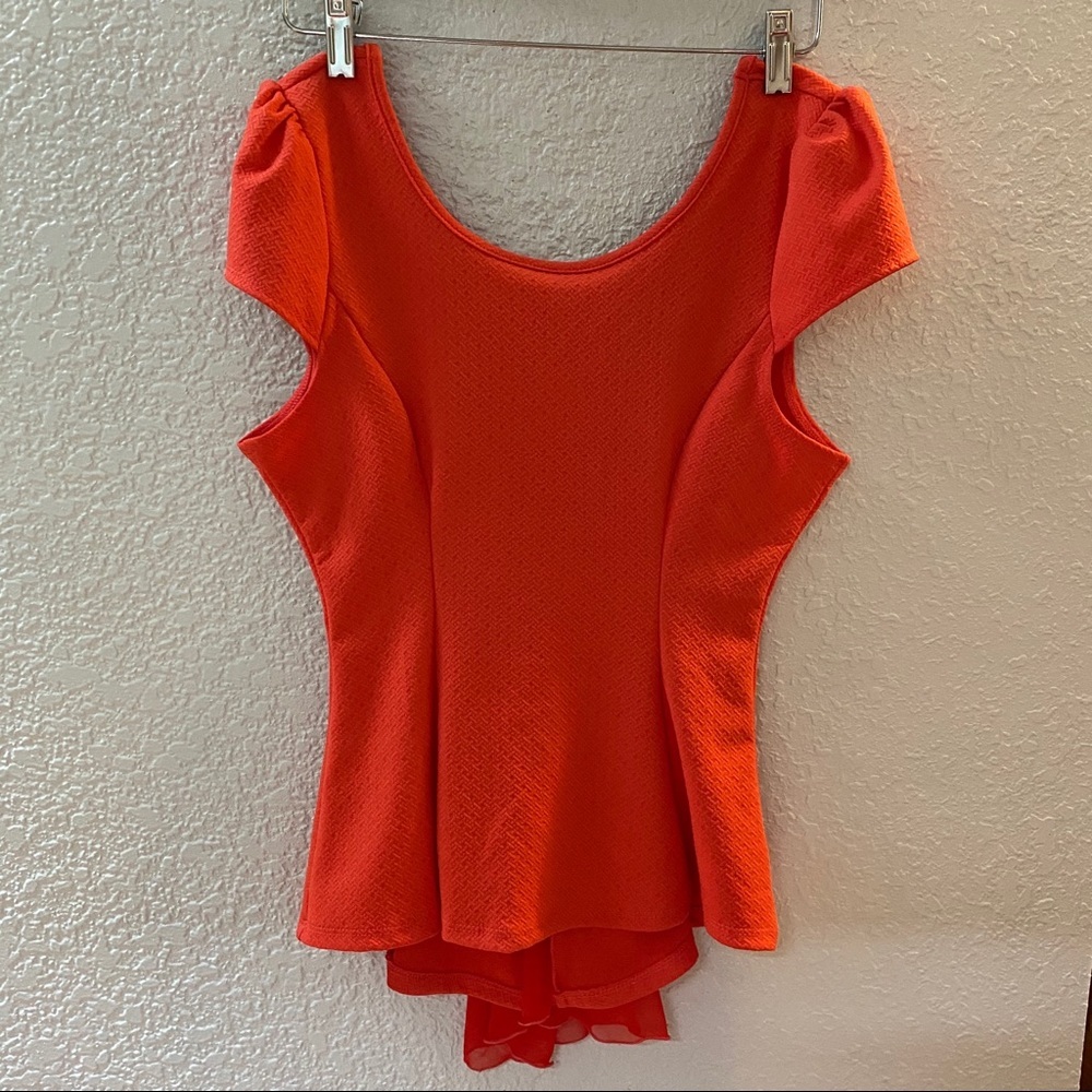 La Vie 89 Plunge Back Top - Size XL